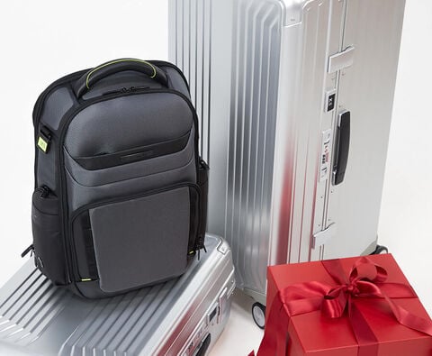 <span style='font-size: 1em;'>GÅVOR FÖR HONOM</span>