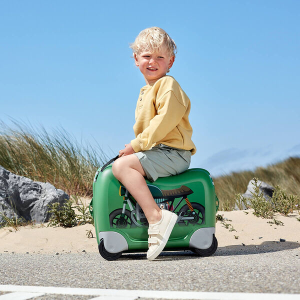 RESVÄSKOR BARNEN KAN ÅKA MED PÅ/SITTA PÅ