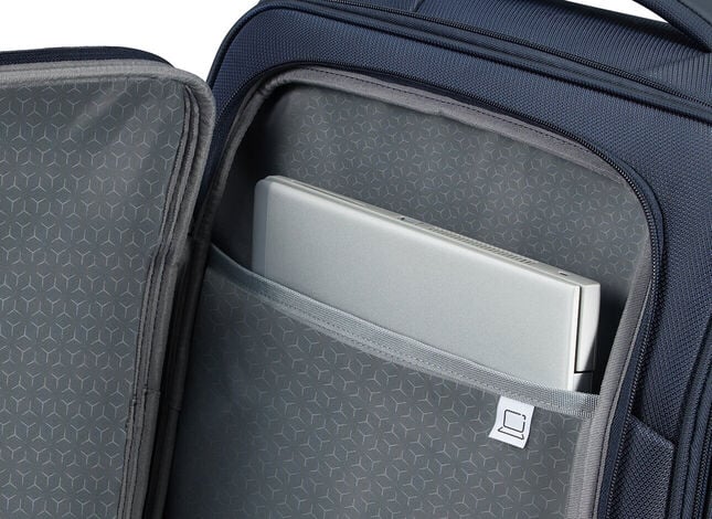 Främre ficka med laptopfack