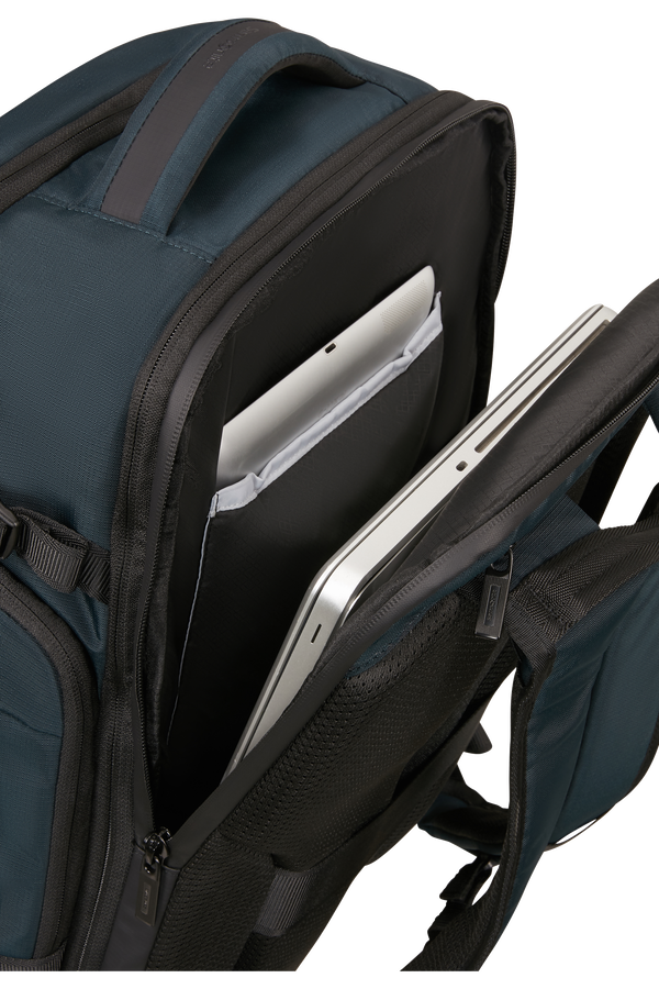 Biz2Go 2 3-i-1 Reseryggs&auml;ck 17.3"