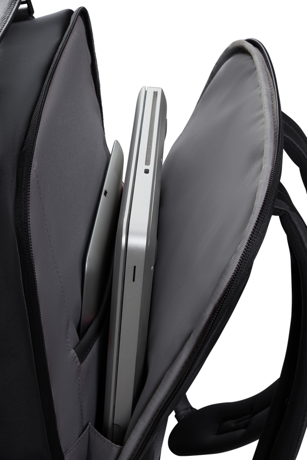 Samsonite Karissa Evo Round Backpack 15.6'  Black Samsonite Karissa Evo Round Backpack 15.6'  Black