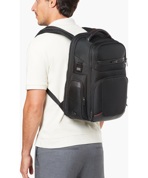 Pro-DLX 6 Ryggs&auml;ck 17.3" 46 x 32 x 18/24 cm | 1.5 kg