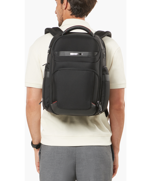 Pro-DLX 6 Ryggs&auml;ck 15.6" 43 x 30 x 15 cm | 1.2 kg
