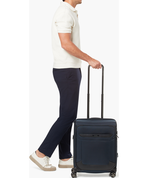 Pro-DLX 6 Expanderbar resv&auml;ska med 4 hjul 55cm 55 x 40 x 23/28 cm | 3.2 kg | Samsonite Pro-DLX 6 Spinner Expandable 55cm  Blue