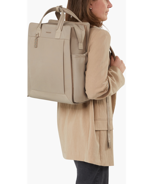 Essentis Ryggs&auml;ck 14.1" 39 x 30 x 15 cm | 1 kg