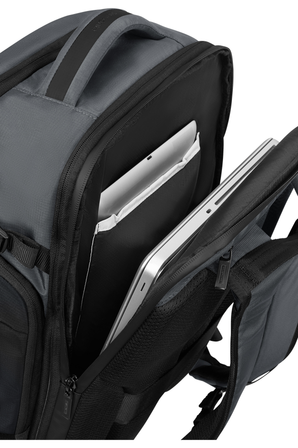 Biz2Go 2 3-i-1 Reseryggs&auml;ck 17.3"